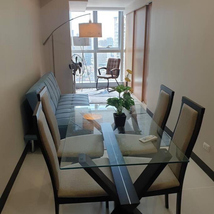 Cozy 1Br Uptown Parksuites Tower1 Bgc Manila Exterior photo